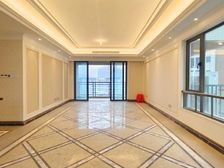 开发商精装修套四 保养好 诚心出售 随时看房