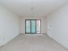 急售 送车位 新北万达旁 南博湾花园 4室2厅 毛坯