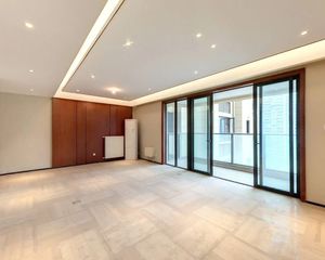 融创香璟台东苑三期 3室2厅 西