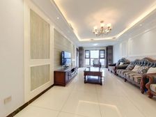 贾鲁河旁 8层洋房社区 装修好带储藏室可拎包入住