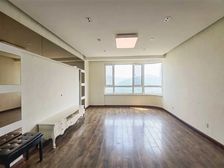 325万急售价可谈三室25楼明秀山庄买家不收费