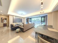 金科博翠府 标准套四,朝南户型,横厅,前后带花园