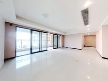 富国上邦 4室2厅 南 满2年,次新房,屋顶花园可利用