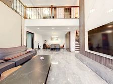 锦绣新上电梯顶跃,全新装修,全屋空调,拎包入住