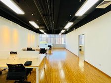 融科望京中心精装带家具160平方正使用率高2地铁附近