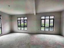 佘山一品 双开间朝南 联排东边套 花园150平 看房子有钥匙