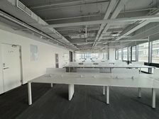 双地铁交汇 高品质 低价格 带有全套办公家具 一价全含 可看