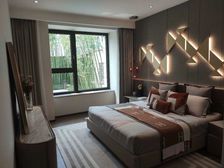 盛紫公园 首付10万 现房两室 中间楼层采光好 有公园融创旁