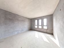 李子湖畔跃层,带车位,业主诚心出售