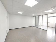 华清大桥地铁口旁 新房精装带隔断 交通便利 采光好