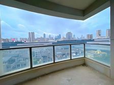 降价急售红谷滩 地铁旁 铜锣湾广场 大平层 房东急售