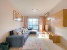 想要有装修的看过来 漕宝路地铁口 电梯全明三房 业主诚心卖