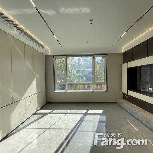 (专做香江)独门独院 带私家电梯 前后花园 业主首次出租!