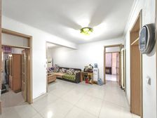 千佛山西路北头紧邻泉城公园 一楼 出行方便