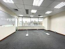 东山广场 实用小户型80方 电梯口位置显眼 即租即用