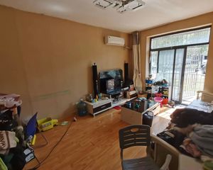 聚航苑1室2厅 正南 满五年