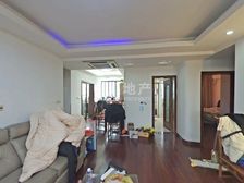 三房朝南,一梯三户,交通便利,采光充足,居家装修