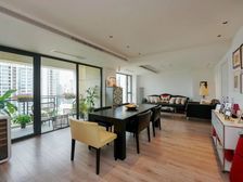 业主降价200万急售!高区8米宽景观大客厅!正看小区花园美景