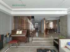 铜锣湾香逸澜湾端户别墅 带大院子 精装有电梯