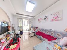 龙江花园 户型端正 采光也好 居住舒适