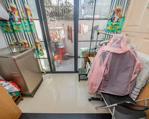 一楼送天井11平方带厅边套全明南北通满五年惟一免税四号地铁口