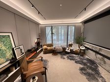 落地窗精装修大四居、全体智能家具、小区中间位置、景观爆棚