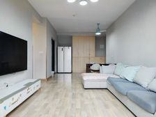 带露台!九曲河次新精装2房 公园环绕 紧邻轻轨 急卖价格可谈