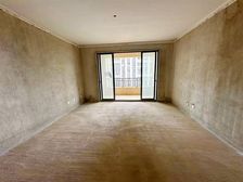 绿地悦城E区 户型方正 视野开阔 出入方便