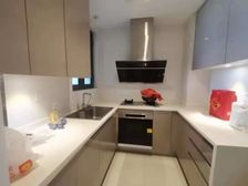 急售!16年临港新城!近地铁!低于市场价25万!电梯高楼层!