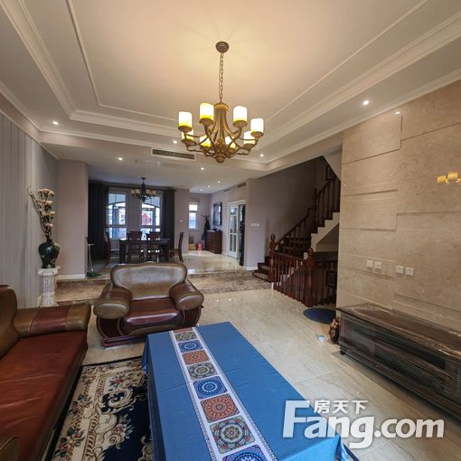 专做香江!联排中间户 精装修 业主首次出租