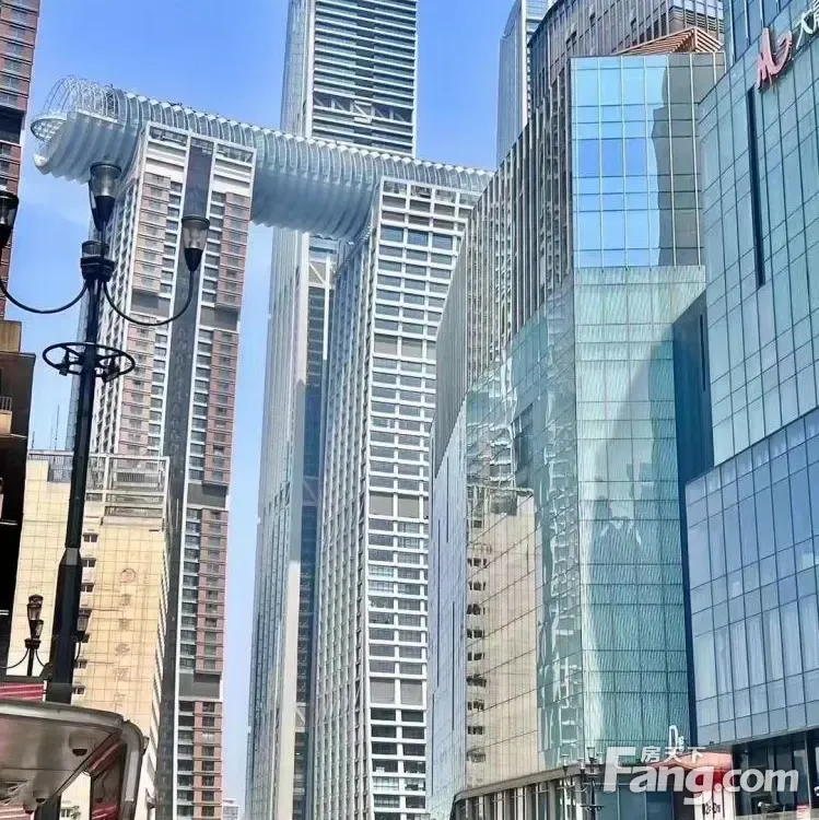 重庆来福士！360度看江视野！看两江交汇！业主直租！整层可分