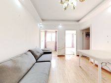 内环内,近地铁,步行260米到达,正看小区中X花园,景观好