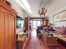 广杭苑3期(03年的),一梯两户,南北两房,房龄新,楼层不高