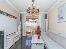 飞机户型的三房,加阁楼一起使用面积200平,双轨6/21交汇