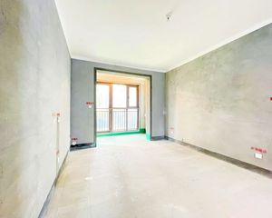 着急卖,价可谈!金水区三全路 新小区朝南好楼层,近地铁配套全