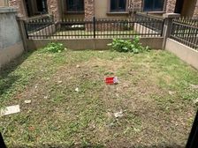 锦绣豪庭(别墅) 边位看泳池,毛坯6房3厅3卫 有前后花园