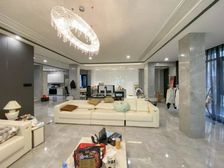 超性价比 豪装 东端下叠 带两个车位 大院子 诚心可谈