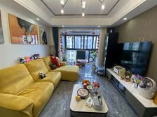 此房必看! 一套精装房!豪装30万 三开间朝南 拎包住