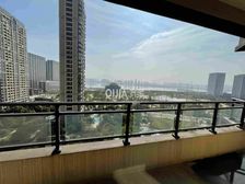 稀有江景大平层!视野绝杀 缺钱急卖 赣剧院旁 绿地海珀九龙