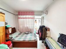 新出省委三宿舍 两室朝阳 四楼 精装修 大院免费停车 没记录