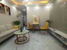 复式结构 送阁楼 南北通两房 小区中心位置 房东非常诚意出售