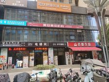 高新小区大门口捡漏低价出售繁华路段可明火餐饮带租约的现房商铺