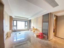 玉朗东园高层3室带车位(业主个人委托)外公司没有,提前联系