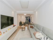 金色中环丨02年商品房丨一年婚房精装全送丨一梯两户带固定车位