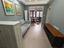 人和该纸表房 三室一厅 158万元出售 拎包入住