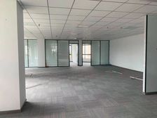 地铁口秀沿路/采光好/拎包入住/业态不限/得房率高