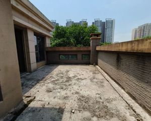 新上!联排朝南!实得大不临街!有天有地!
