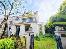 业主急售!千花岛边位别墅。超大使用面积 全新毛坯。隐私度高