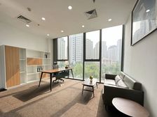 诚盈中心办公室出租 正对电梯 户型方正 精装修带家具