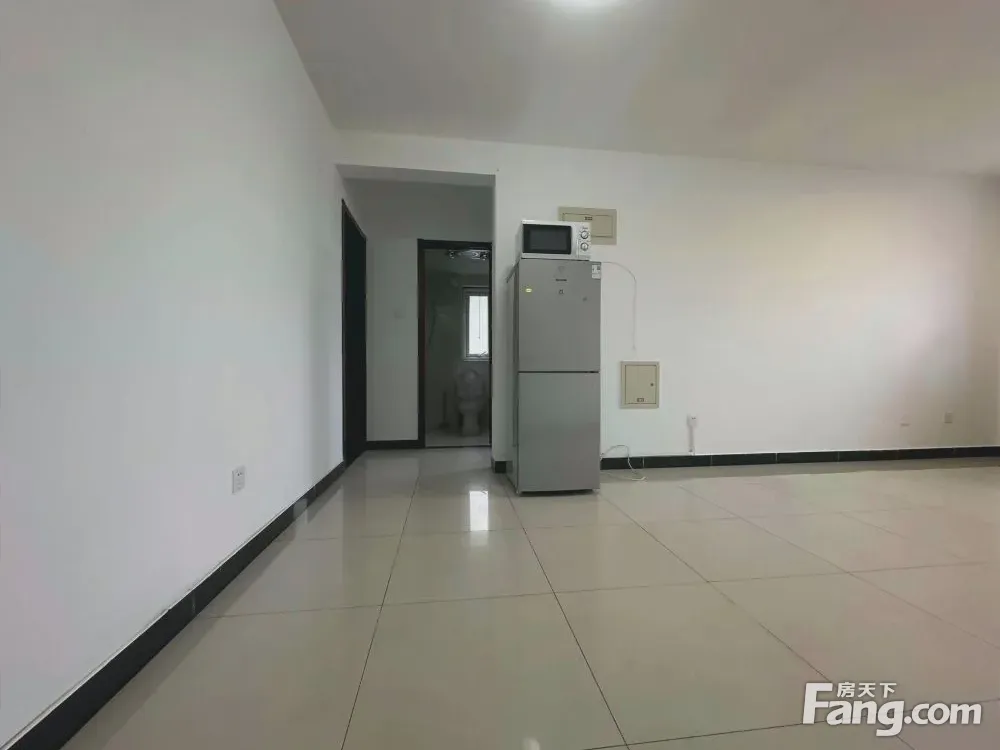 鸿博家园(二期d区) 南北通透两居 家电齐全，随时入住
